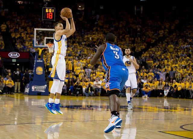 替补球员上 替补球员上